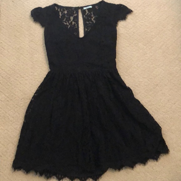 urban outfitters black lace dress
